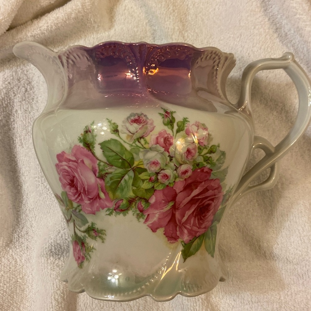 Vintage Rose Pattern water pitcher beautiful